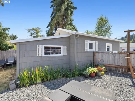 2410 Cedar Street Sweet Home OR 97386