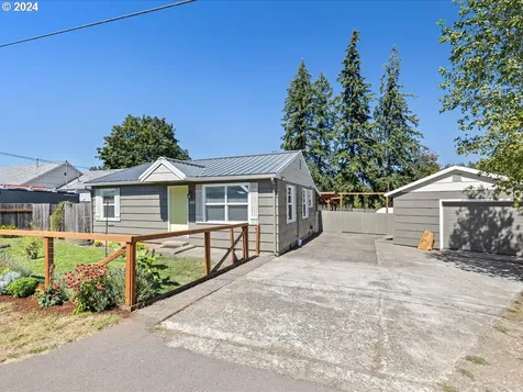 2410 Cedar Street Sweet Home OR 97386