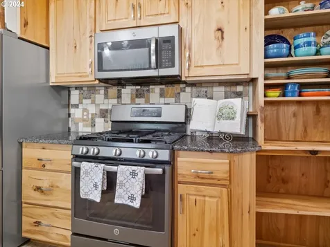 2410 Cedar Street Sweet Home OR 97386