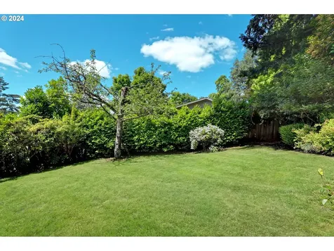 7740 SW Canyon Drive Portland OR 97225