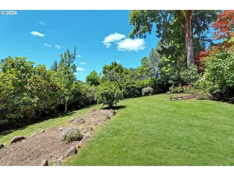 7740 SW Canyon Drive Portland OR 97225