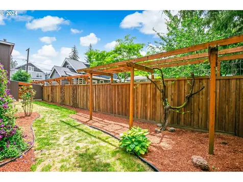 9035 Sw 50th Avenue Portland OR 97219