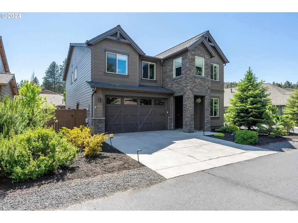 3011 NW Clubhouse Drive Bend OR 97703