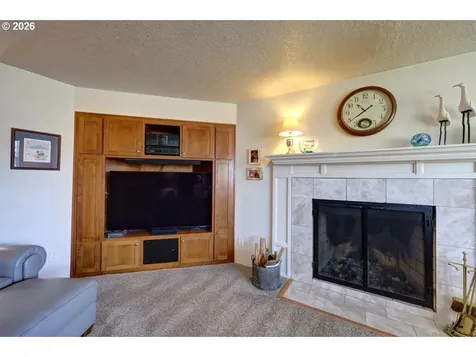 165 NW 1st Street Warrenton OR 97146