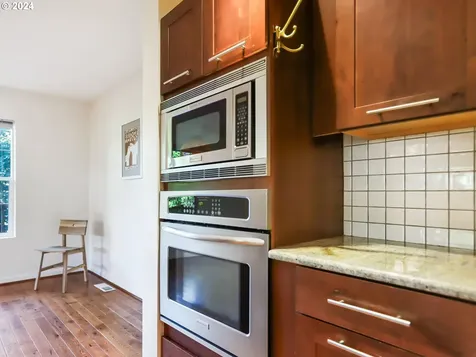 5729 NE Simpson Street Portland OR 97218