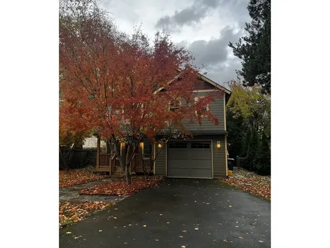 5729 NE Simpson Street Portland OR 97218