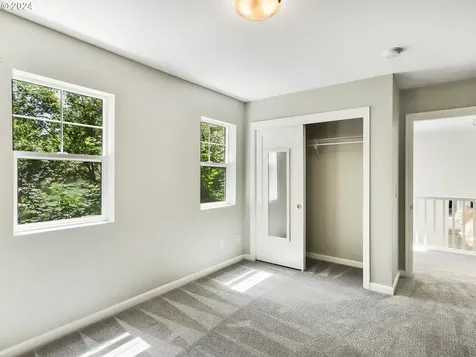 5729 NE Simpson Street Portland OR 97218