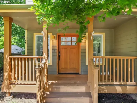 5729 NE Simpson Street Portland OR 97218