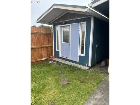88384 1st Avenue Florence OR 97439