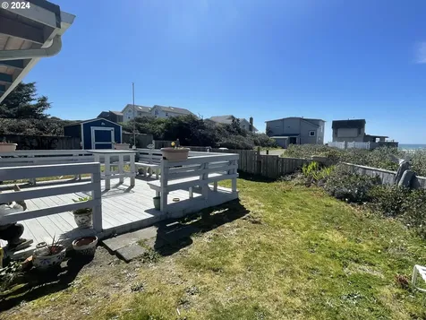 88384 1st Avenue Florence OR 97439
