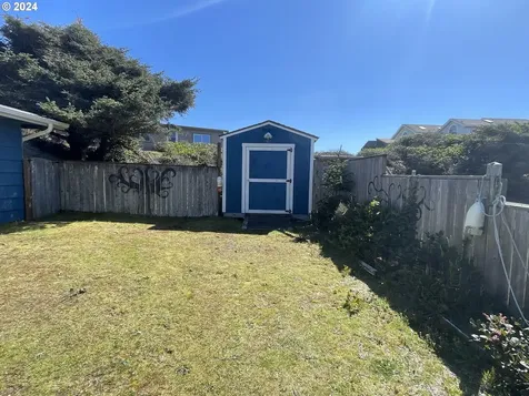 88384 1st Avenue Florence OR 97439