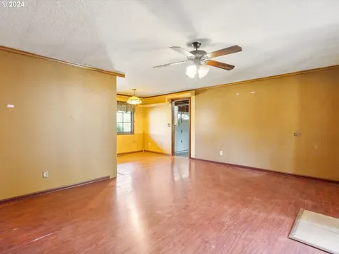 13140 Se Claybourne Street Portland OR 97236