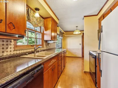 13140 Se Claybourne Street Portland OR 97236