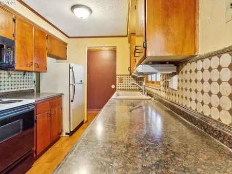 13140 Se Claybourne Street Portland OR 97236