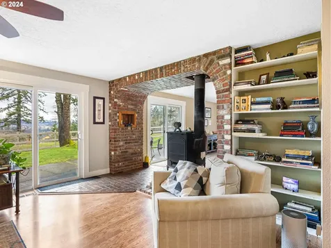 16580 S Cliff View Drive Oregon City OR 97045