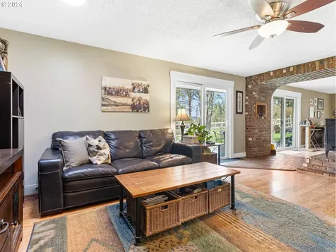 16580 S Cliff View Drive Oregon City OR 97045