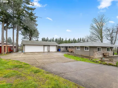16580 S Cliff View Drive Oregon City OR 97045