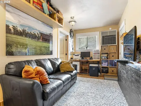 16580 S Cliff View Drive Oregon City OR 97045