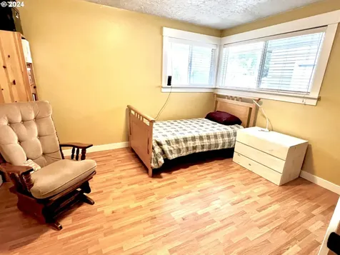 16580 S Cliff View Drive Oregon City OR 97045