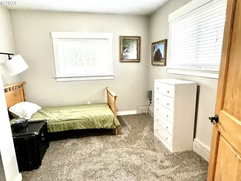 16580 S Cliff View Drive Oregon City OR 97045