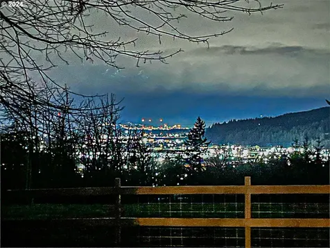 16580 S Cliff View Drive Oregon City OR 97045