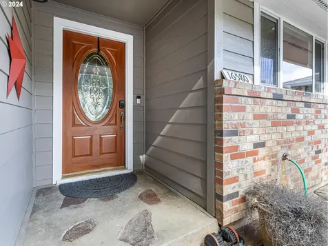 16580 S Cliff View Drive Oregon City OR 97045