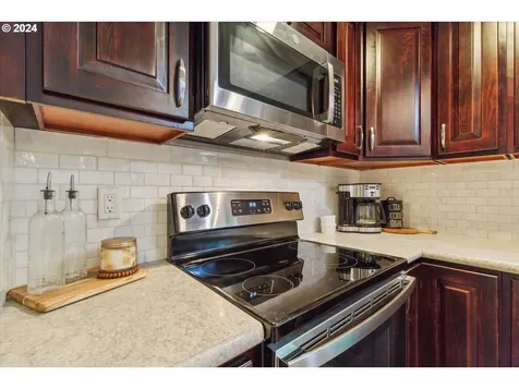4709 Sw 207th Court Beaverton OR 97078