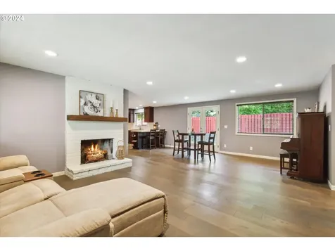4709 Sw 207th Court Beaverton OR 97078