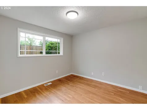 5424 Sw Dolph Drive Portland OR 97219