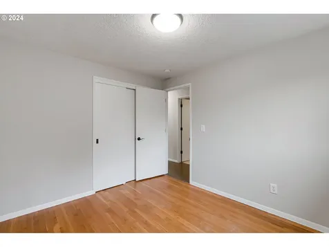 5424 Sw Dolph Drive Portland OR 97219