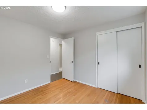 5424 Sw Dolph Drive Portland OR 97219