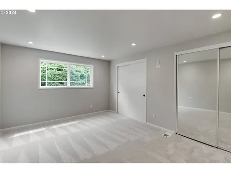 5424 Sw Dolph Drive Portland OR 97219