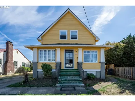 8304 SE Alder Street Portland OR 97216