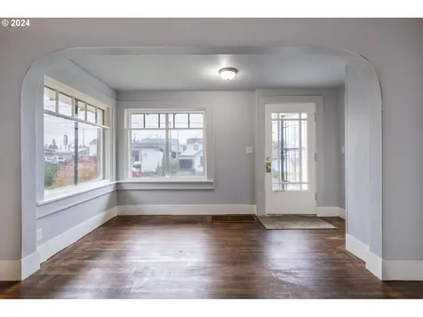 8304 SE Alder Street Portland OR 97216