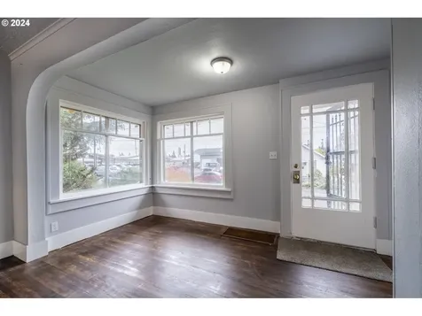 8304 SE Alder Street Portland OR 97216