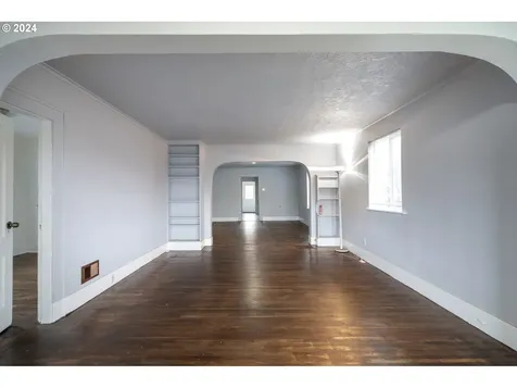 8304 SE Alder Street Portland OR 97216