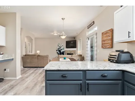 5796 Peridot Way Springfield OR 97478