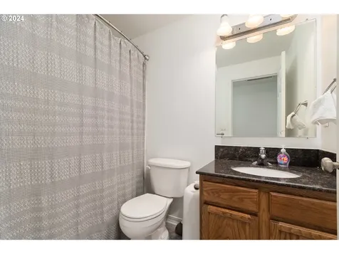 5796 Peridot Way Springfield OR 97478