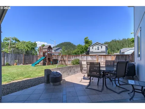 5796 Peridot Way Springfield OR 97478