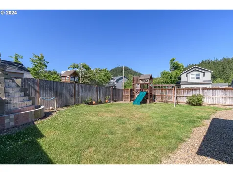 5796 Peridot Way Springfield OR 97478