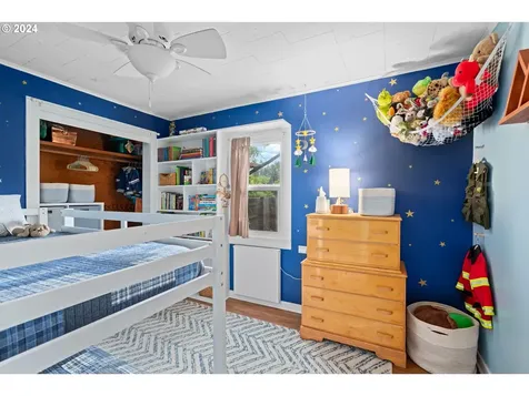 1064 Tyler Avenue Cottage Grove OR 97424
