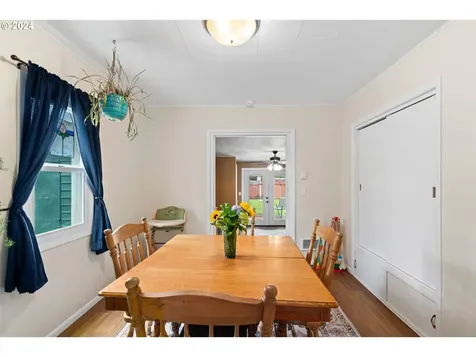 1064 Tyler Avenue Cottage Grove OR 97424
