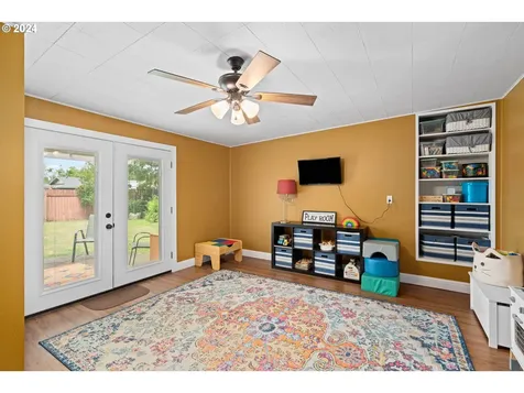 1064 Tyler Avenue Cottage Grove OR 97424