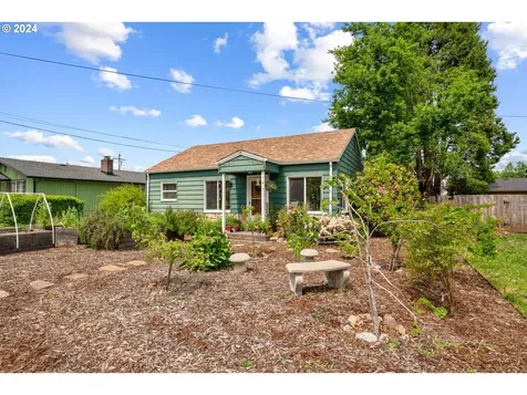 1064 Tyler Avenue Cottage Grove OR 97424