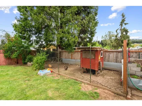 1064 Tyler Avenue Cottage Grove OR 97424
