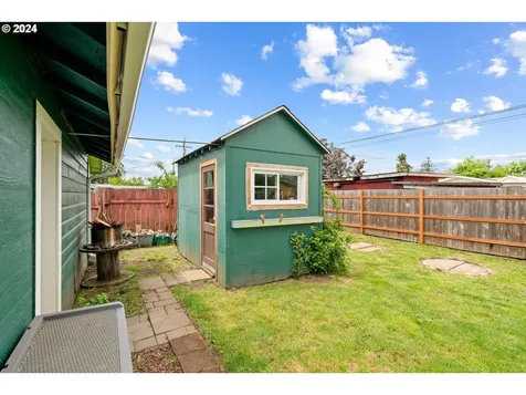 1064 Tyler Avenue Cottage Grove OR 97424