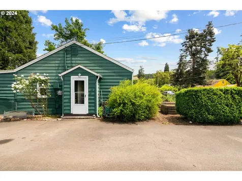 1064 Tyler Avenue Cottage Grove OR 97424