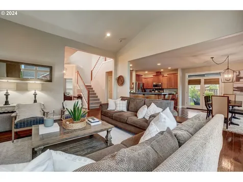 138 W 15th Circle La Center WA 98629