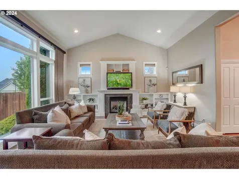 138 W 15th Circle La Center WA 98629