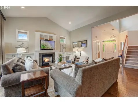 138 W 15th Circle La Center WA 98629